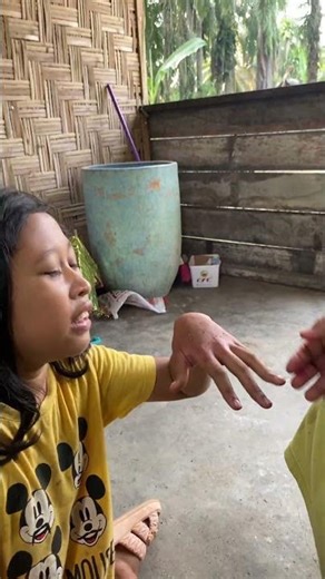 Ouch, my hand was stepped on by grandma