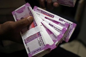 Demonetisation impact sizeable, not catastrophic, say experts