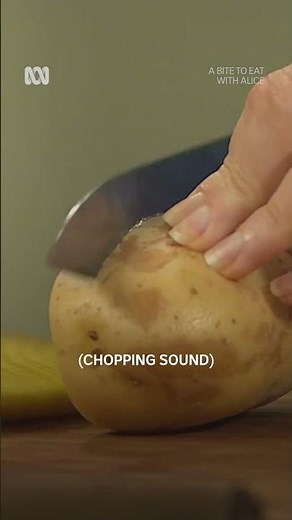 *Puts on headphones* 😌 #ABiteToEatWithAlice #ASMR #Satisfying #Cooking #ASMRCooking #TVClips