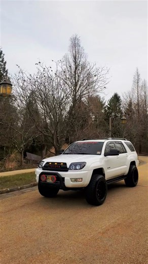 Toyota 4Runner 2004 Modificada - ¡Increíble Personalización!