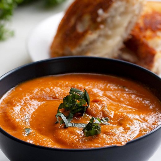 583K views · 1.7K reactions | This slow-cooker roasted tomato basil soup will warm your soul. Watch until the end for some useful cooking tips from the producer! To check out more Tasty recipes subscribe to: https://bzfd.it/2YrgTJE | Tasty | Facebook