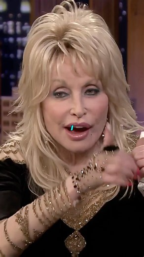 Did You Know Dolly Parton Played Her Nails on “9 to 5”? 💅