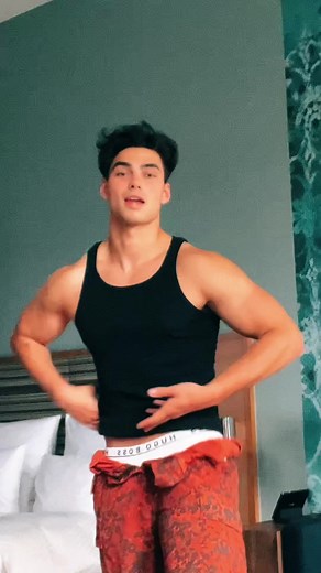 first and last time #viral#foryou#trend#elevatorboys#dance