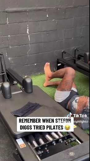 I feel like falling in pilates is a canon event 😭 (tankdell/IG, leonardfournette/IG, stefaniaokolie/IG) #pilates #fail #fails #stefondiggs