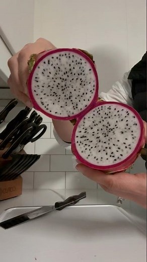 How to cut Dragon fruit, the easiest and best way! #momlife #howto #dragonfruit #healthyfood #cutco