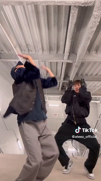 Stylish Moments with BBT Uzin DC feat. San from ATEEZ