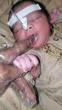 How to Safely Pick Up a Newborn Without Crying – Newborn Care Tips