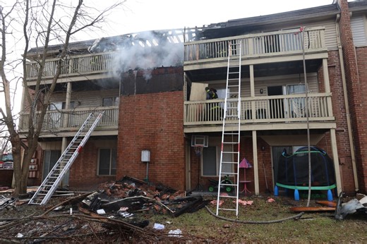 15 displaced after fire breaks out at apartment complex on northeast side of Indianapolis