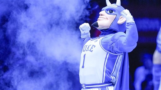 Duke Blue Devils legend does unthinkable, starts Tar Heels chant at UNC