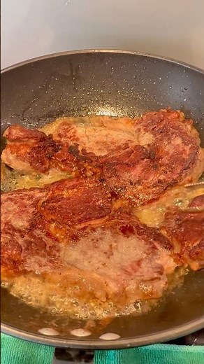 Entrecôtes de bœuf poêlées au beurre salé #bœuf #entrecote
