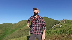 Versatile camera carry. From hiking to wedding shoots, learn why the pros swear by it. | Peak Design