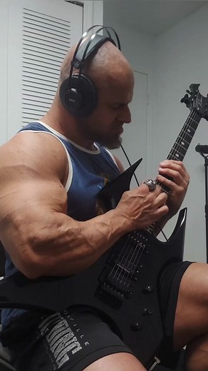 Exploring the Powerful Ampeg VH-140C Guitar Amp