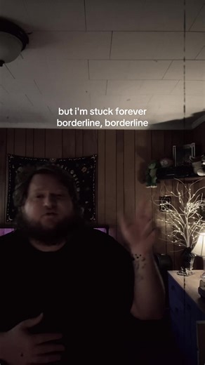 day 28 of posting every day!!! here's borderline, by me, dylan longworth :) if you like the song, it's out now on all platforms! #songwriter #fyp #musician #producer #foryoupage