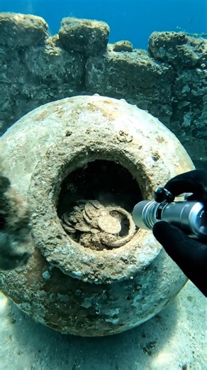 POV: Found an Ancient Amphora in a Sunken Ruin… Then Something Shifted Inside