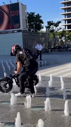 Another day in LA #ebike #surron | E Bike