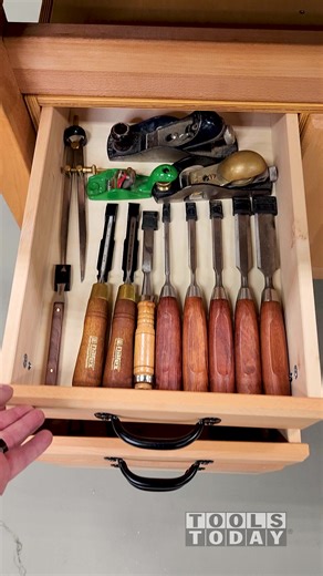 Adding Elite SM03 Cabinet to Sjobergs Elite 1500 Workbench