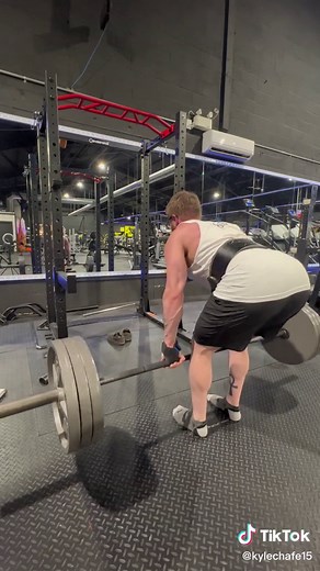 RIP to my dislocated rib. #rdl #dislocatedrib #ftm #ftmfitness #transathlete #trans #transgender #bodybuilding #gymtok #ftmtopsurgery