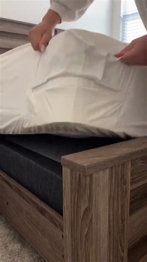 Tired of waking up to bunched-up or loose sheets?🛏🔒These holders provide a secure, no-slip grip that keeps everything snug 👌Easy to install✅Works on all mattress sizes | Continute.UT04