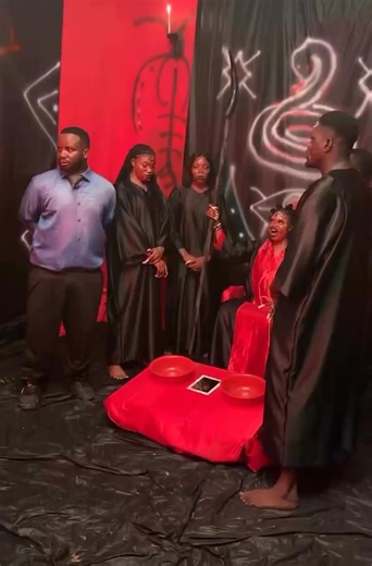 5.8K views · 322 reactions | The problem with being a lizard is that things does not always work as expected.     | OC Osilliation | Facebook