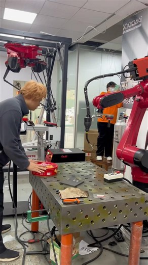 welding robot #automation #machine #industrialrobots #welding #robot