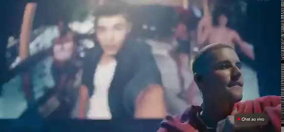 Justin Bieber performed his hit song featuring Nicki Minaj to a roaring crowd of fans last night. I thought she was canceled for supporting Trump? 🤡