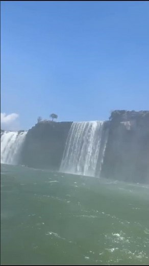 Chitrakoot Waterfalls – India’s Niagara Falls | Stunning Nature View 🌊🇮🇳