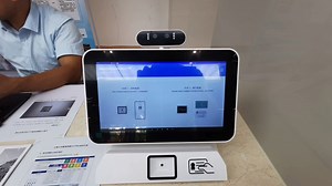 人证核验一体机，人脸识别刷身份证比对一致通过，二维码预约，现场扫码登记，实名制核验，评价器 签名屏 身份核验 预约签到。企业招聘登记，考场人证登记，人证核验