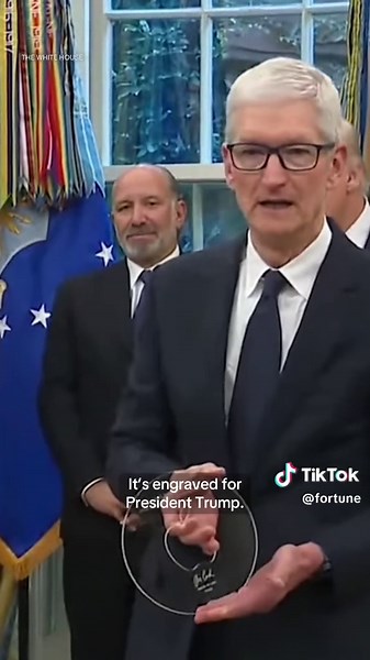 Tim Cook Presents Trump with Gold-Plated Glass Plaque