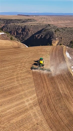 Keegan Crapo on Instagram: "Simplot SGS is there to help us through the year! #sgspartner #farm #yearend"