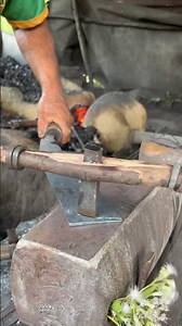 Technique for cutting steel to the right size in forming machete blades for gardening #art #crafts