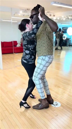 Carolina | 🇻🇪 | Private Dance Lesson with Dr Kizomba! | Repost