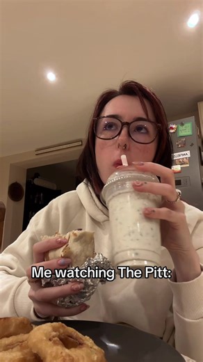 Is everyone just squeamish all of a sudden or am I missing something?😅#ThePitt #hbomax #hucklerobby #medicaldrama #fypviralシ