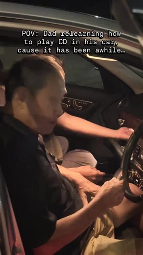 插班生 carrie on Instagram: "Just my dad being our biggest fan 🩷 #chabansheng #physicalcd #爱实实在在 #loveisshowingup"