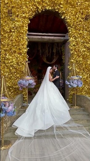 Fill up for an expressive night blooming with all things impressively artistic #lebaneseweddings