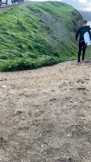 After the rain, a crystal clear Christmas Day drive around the Peninsula. This is the South Bay and Palos Verdes at its iconic best. Hope you got a chance to see it, experience it and soak it all in…in case you didn’t…your welcome. Happy Holidays to everyone! #palosverdes #southbayla #palosverdesmagazine #christmasday #socalviews | Palos Verdes Magazine