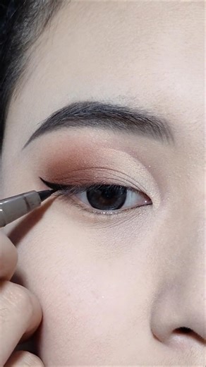 It's too easy to draw like that!#Eye makeup