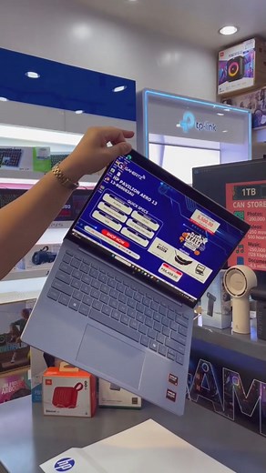 Have you heard of the HP Pavilion Aero 13? 💻 It weighs less than a kilogram and even comes with an HP Printer! 🖨️ Although the laptop is featherlight, it packs a heavy punch! ⚡ Buy the Pavilion Aero 13 and get ₱5,000 GCash Cashback on top of the HP Printer! 😮💸 Shop with us now at 📍4th Floor, Cyberzone, Building B, SM Megamall! #GigaHertz | GigaHertz SM Megamall