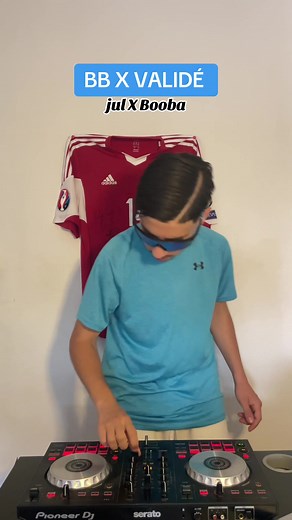 Remixes de Jul et Booba : Les Sonorités Validées