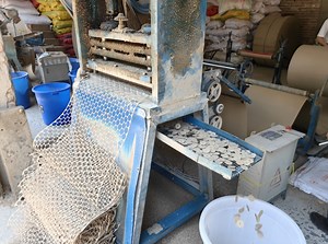 [Hot Item] Yovon Paper Round Punching Machine 600mm Width for Fireworks Disc