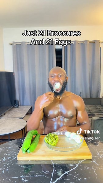 Just 21 Eggs and 21 Broccures #icantstopeating #eggs