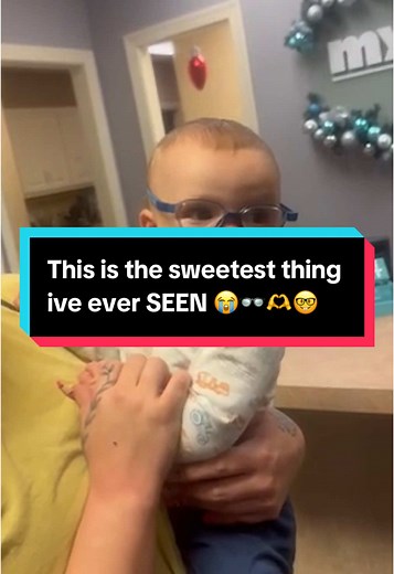 TFW: The world comes into focus for the first time and all the emotions hit. 🤓👓 #humankind #hopecore #kindcore @Mercedes