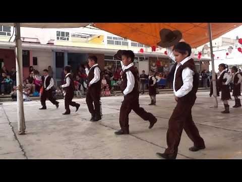 baile norteño en la primaria