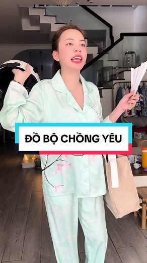 A ƠI e mặc đồ bộ vậy có Dạ c nhắn tiểu sử đầu trang hoặc nhắn tin nhắn tiktok dùm e không a 😅 AI CHỨ CHỒNG E LUÔN LUÔN BẢO TRƯA E MẶC ĐỒ BỘ A VẪN THẤY E ĐẸP MIỄN E THOẢI MÁI LÀ ĐƯỢC 😅😅 YÊU LẮM LUN MẠNH ƠI 😅😅 #vochongongmanh #giamcanthanhcong #manhdoci #rubyle