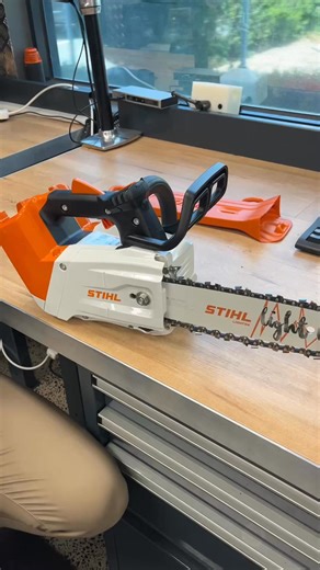 Loose chain? Let's fix that 👇 Correct tension keeps your chainsaw cutting smoothly and safely. Follow these simple steps to get it right every time. | STIHL