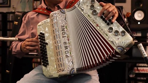 "Pork ‘N Chops" on a 3-row Powr Tone Button Accordion. Here’s a good ol’ Cleveland Slovenian-style polka to get us going in the new year and to start National Polka Month. Originally recorded by Frankie Kramer on his Delta International album “TV Polka Party", this is a rip-roaring polka that’ll get the heart racing! I think Jack “Porky” Ponikvar is also on button box on the original recording (in addition to overdubbing the drums). I’ve always enjoyed this one and hope you do too! #accordion #b