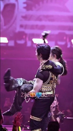Remember NuNew on Running Man? Because he's boyfriend always carries him like a princess like that.