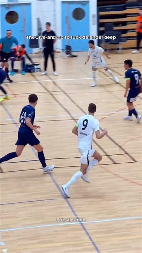Most players run, smart players read the game like a book. 📖👀 #futsal #smart #playing #shorts