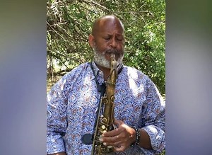 Music has a way to bring people together. Join us as we groove to the rich, warm, and soulful tone of local and nationally acclaimed jazz saxophonist, BillyRay Sheppard performs! 🎷🎶 #RiverProudRhythms | San Antonio River Authority