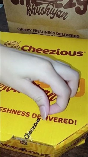 🍕 Cheezious Crown Crust Pizza Review 🤤 #Shorts#review #viral #cookingshorts#cheezious#asmr#mukbang