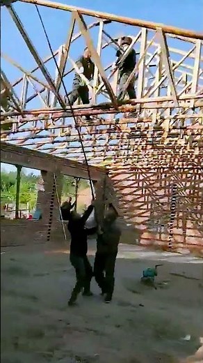 The process of installing wooden beams = good tools can do more with less